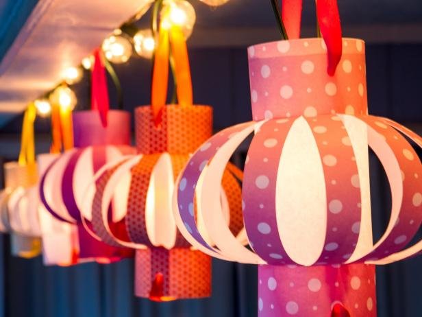 paper lanterns Birthday Decoration Ideas at Home